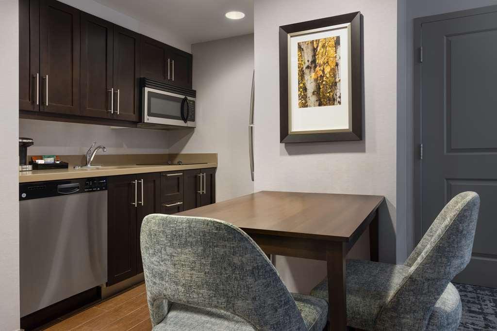 Homewood Suites By Hilton Waterloo/St. Jacobs Номер фото